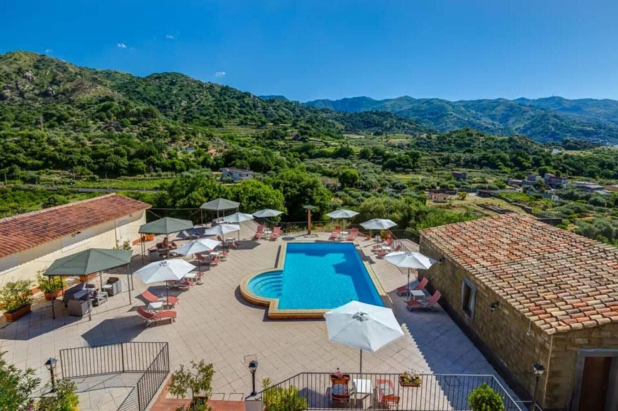 Il Borgo Country Resort Гаджи Экстерьер фото